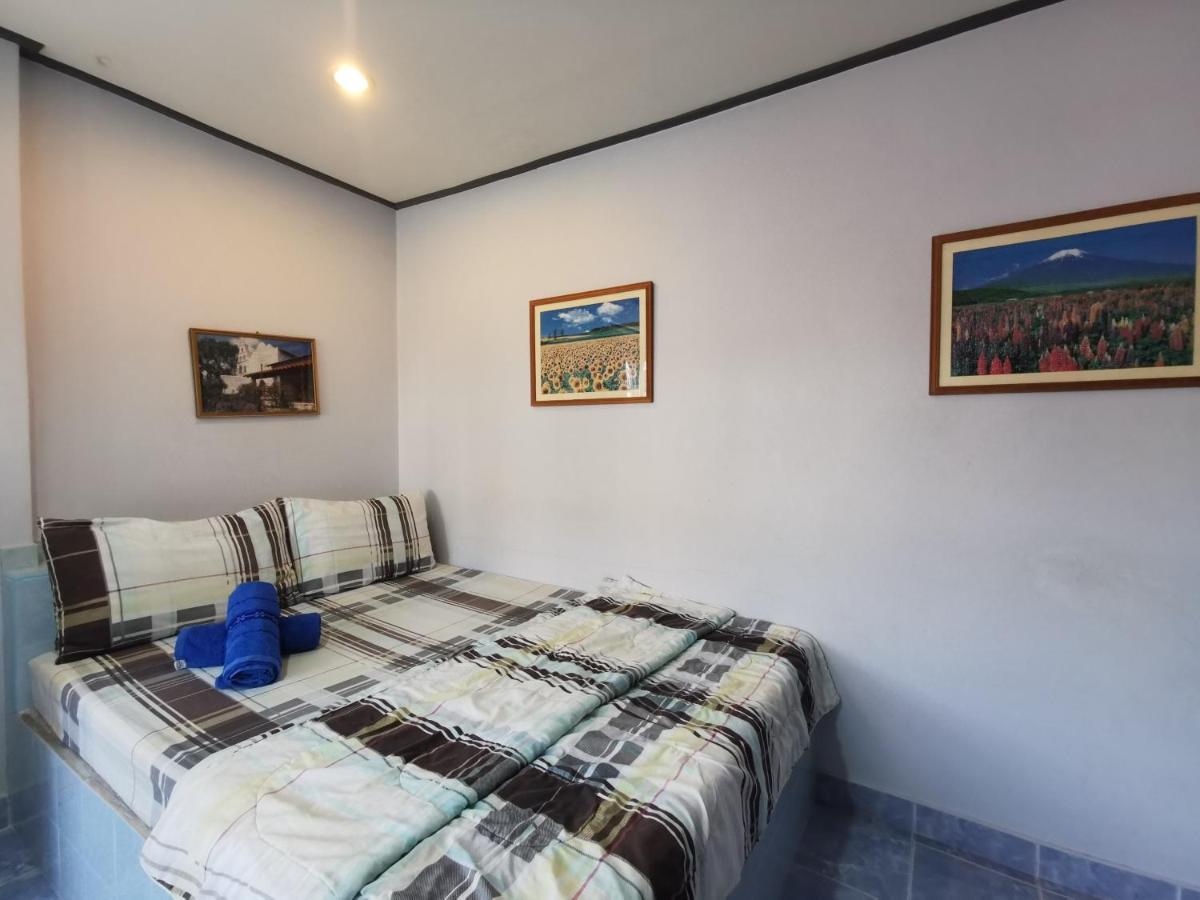Samiya Guesthouse Bang Saen Exterior photo