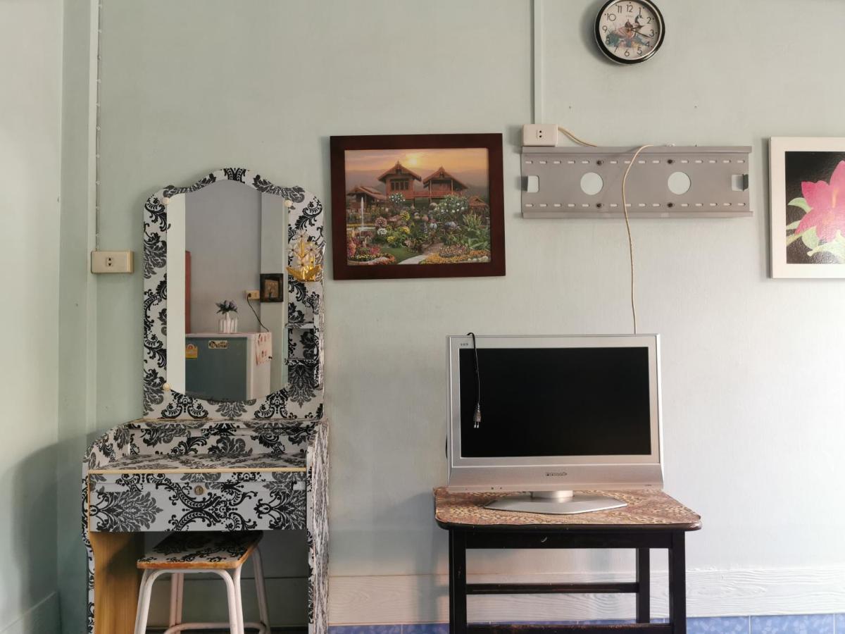 Samiya Guesthouse Bang Saen Exterior photo