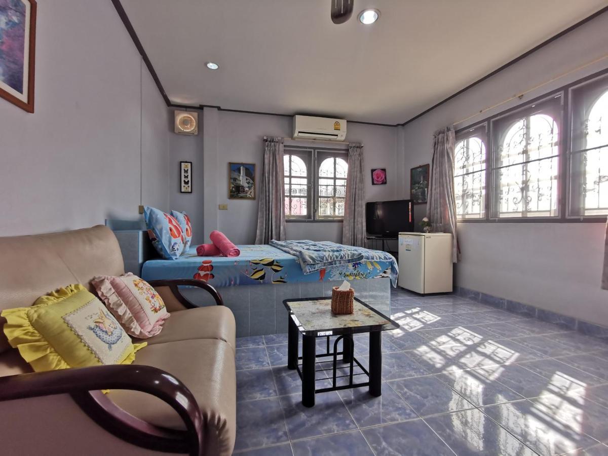 Samiya Guesthouse Bang Saen Exterior photo